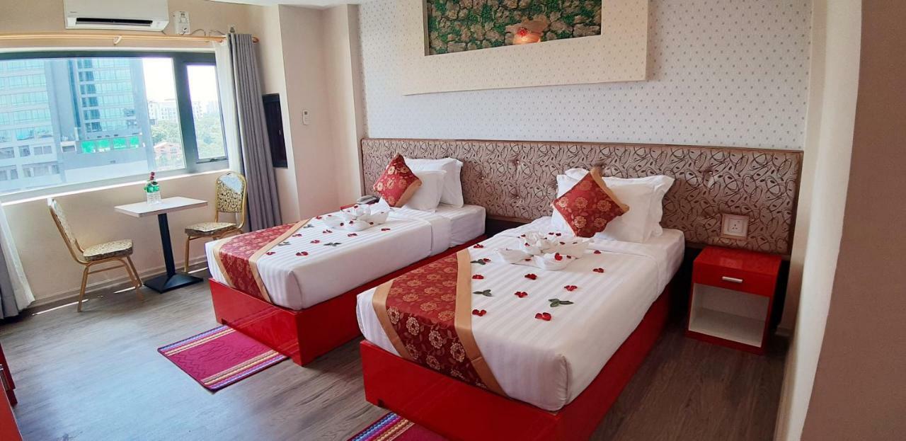 H Plus Hotel Янгон Экстерьер фото