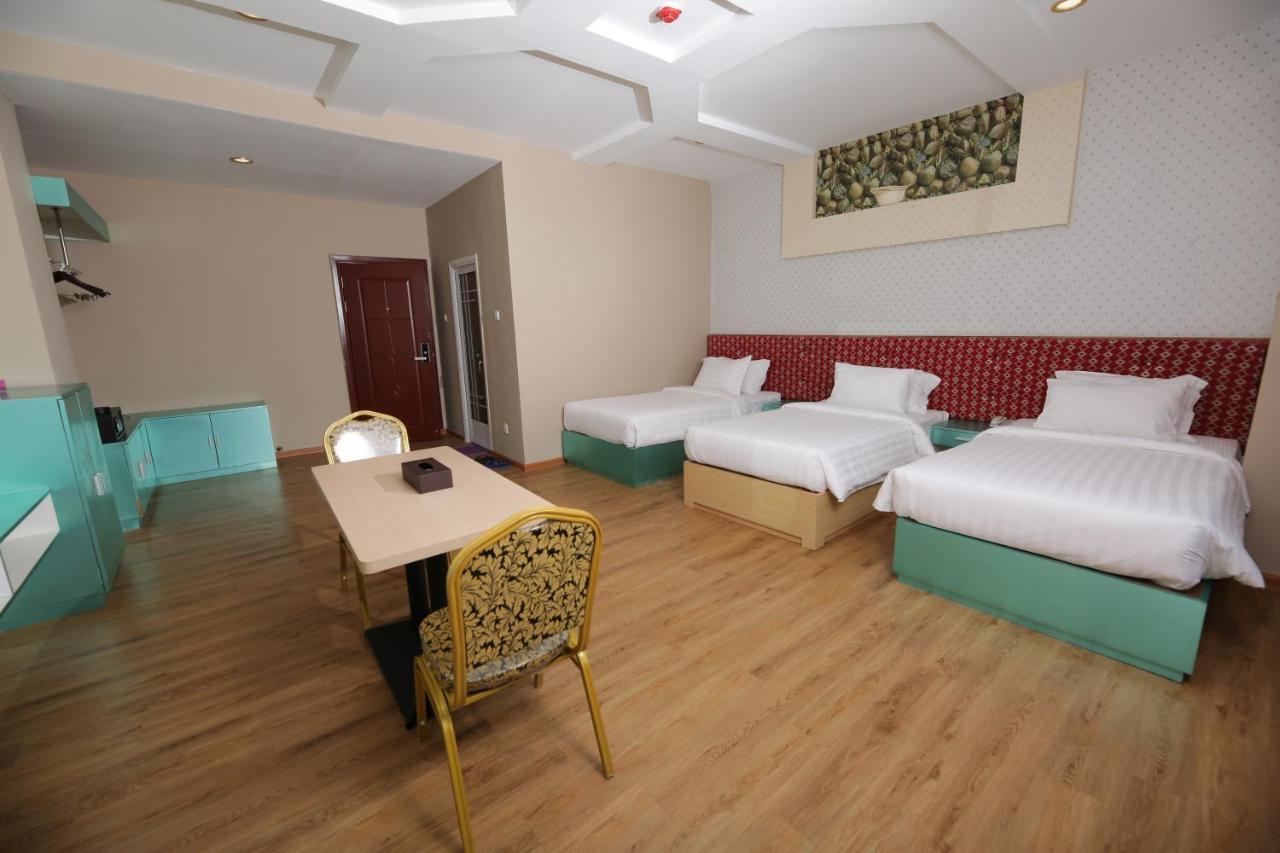 H Plus Hotel Янгон Экстерьер фото